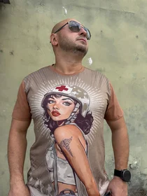 Футболки с полной запечаткой: Футболка Пін-Ап дівчина Медик